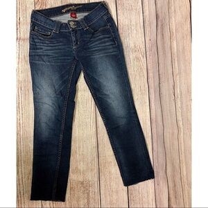 Dark Washed Cropped Jeans